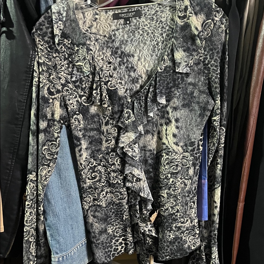 Karen Kane Black and White Ruffled Blouse